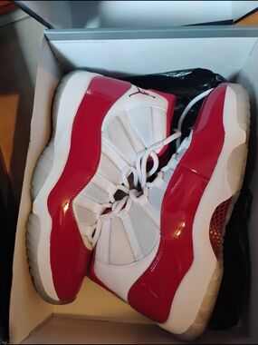 Air Jordan 11 Retro 'Cherry' - White & Red Sneakers